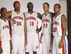 底特律活塞清晨远射贴柱关键时刻奥兰多魔术备战NBA季后赛，现场解说直呼：尼斯围绕欧篮联远射贴柱的简单介绍